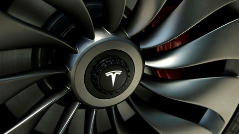 Analytiker tror Teslas nye Model 3 vil knuse alle forventninger og at batterisalget vil øke fremover.