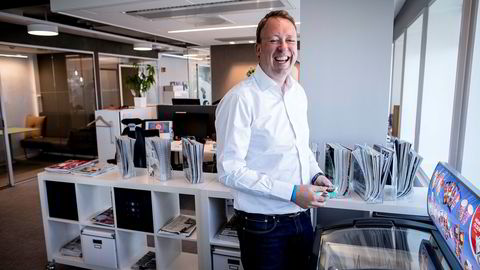 Administrerende direktør Øyvind Løland i Nucleus nyter godt av å ha Hennig-Olsen Is som kunde. Byrået har en egen iskremdisk innerst i lokalene i Wergelandsveien i Oslo.