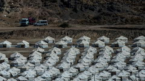 En midlertidig teltleir bygges opp for migrantene som mistet alt da Moria-leiren på Lesvos brant ned.