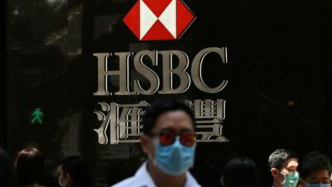 Den britiske storbanken HSBC får kritikk etter at Asia-sjefen har vist støtte til Kinas nye sikkerhetslov i Hongkong.