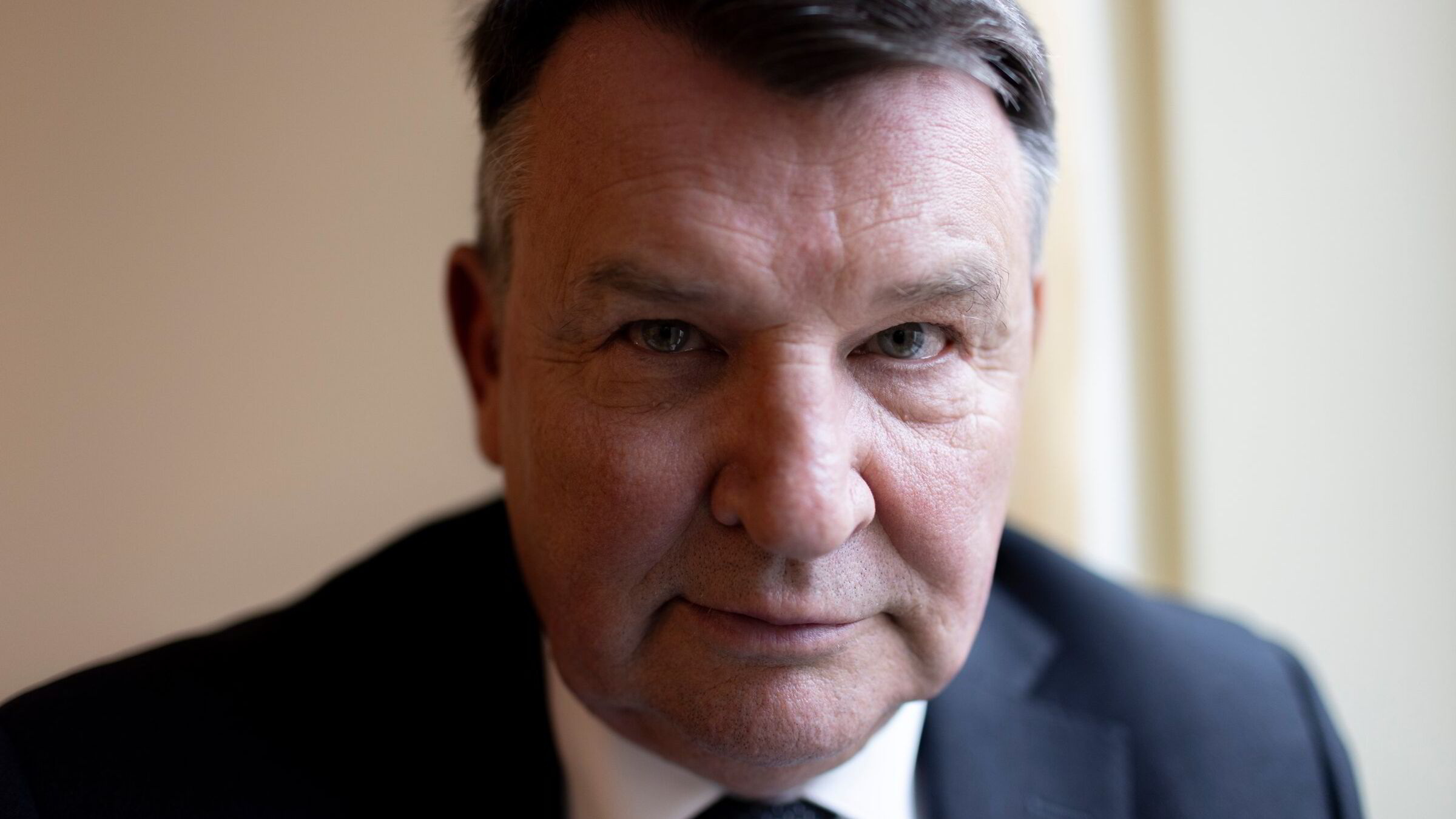 Frp-Wara stiller regjeringen til veggs etter Morrow-konkurs: – Vi skal til bunns i dette