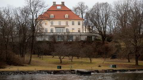 Jens Ulltveit-Moe har solgt Fornebu Hovedgård i Fornebuveien i Bærum kommune.