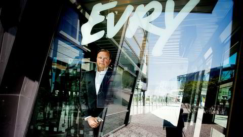 Konsernsjef Björn Ivroth i Evry må på vegne av selskapet betale fire millioner kroner til en kunde dersom en dom i Oslo tingrett blir stående.