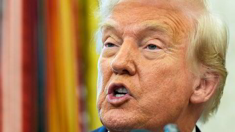 Donald Trump hevder at prisene i USA faktisk faller. Krig er fred, frihet er slaveri – og inflasjon er deflasjon, skriver kronikkforfatteren.