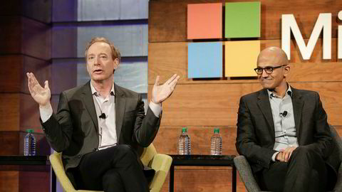 Microsoft-advokat Brad Smith (til venstre) legger deler av skylden for det omfattende dataangrepet på amerikanske myndigheter. Til høyre toppsjef Satya Nadella.