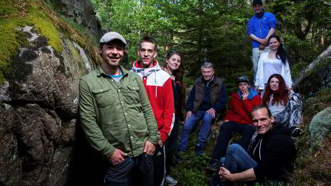 Program- og turleder Petter Nyquist (fra venstre) sammen med de andre deltagerne i «Petter Uteligger - fra gata til Nordkapp»; Kent, Liza, Arild, Lasse, Thomas, Lili, Siv og Lars.