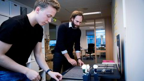 Gründer Ole Øivind Skaar (til høyre) og markedssjef Magnus Helgeby i Harper & Brooks satser knallhardt på Norge i markedsføringen av sine klokker.