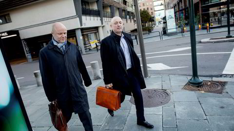 Finansdirektør Pål Svenkerud (til venstre) sier Bank Norwegian ikke har kontroll på hvor forbrukslån-annonsene havner. Her sammen med bankens sjef Erik Jensen.