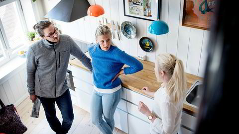 Sverre Ellingsen og Marit Svälas var på visning hos eiendomsmegler Thea Egeland fra Aktiv Sagene for noen uker siden.