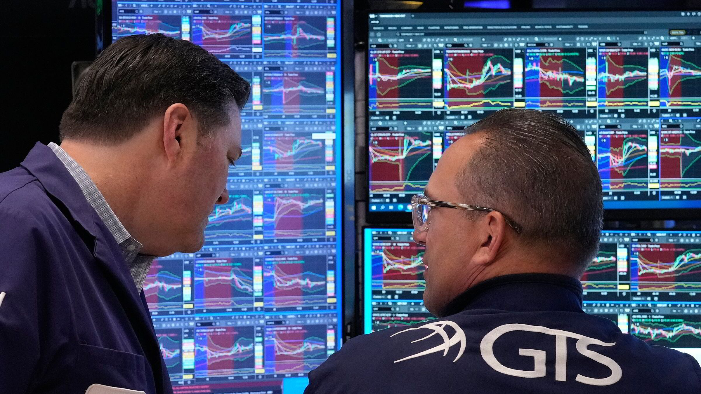 Bred oppgang i New York – Apple faller etter nyheten om sjefsbytte