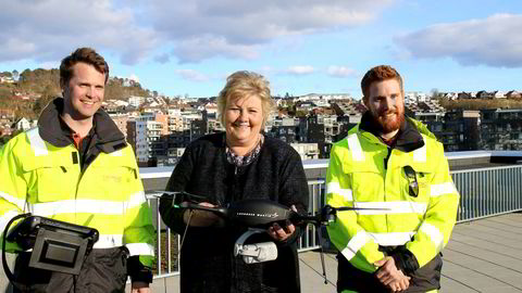 Droneselskapet Nordic Unmanned har gitt nye muligheter til erfarne folk fra olje- og gassindustrien. De har bygget videre på variert og unik kompetanse, skriver statsminister Erna Solberg. Tirsdag besøkte hun selskapet, som holder til i Sandnes.