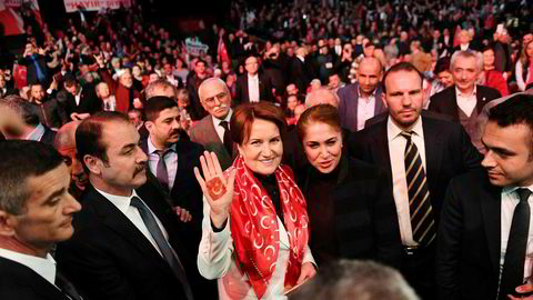 Høyrenasjonalisten Meral Aksener mobiliserer for et nei til mer makt til president Erdogan.
