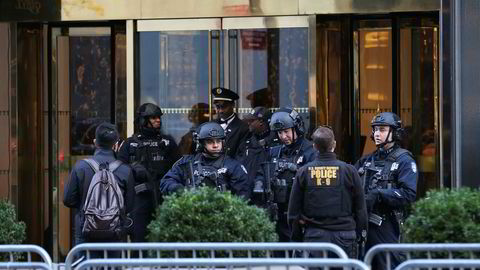 Trump Tower i New York ble avlyttet av daværende president Barack Obama, sier president Donald Trump, som ikke har bevis for påstandene. Flere aktører har avvist påstandene, sist britisk etterretning som nå kaller dem vås.