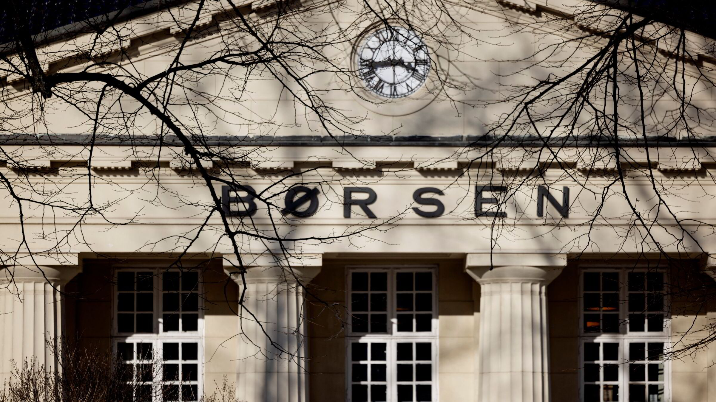 Nedgang på Oslo Børs – Sparebanken Norge stiger etter tallslipp