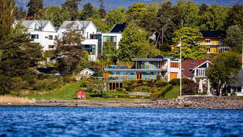 Bygdøy-eiendommene til Egil Stenshagen sett fra sjøsiden.