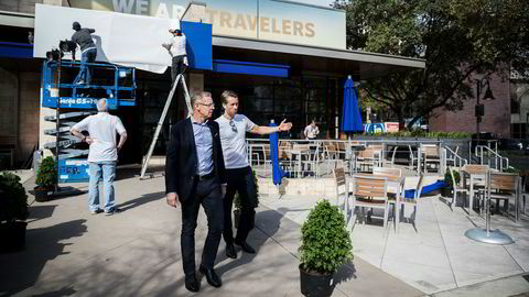SAS og partnere står bak en egen kafé og restaurant på South by Southwest-festivalen. Didrik Fjeldstad (til høyre), leder for merkevare og markedsføring i SAS, møtte Rickard Gustafson før åpningen.