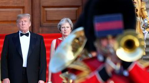 USAs president Donald Trump og Storbritannias statsminister Theresa May har hendene fulle på hver sin kant. Sammen utgjør de store farer for fremtidig økonomisk vekst, ifølge nye analyser fra Pimco.