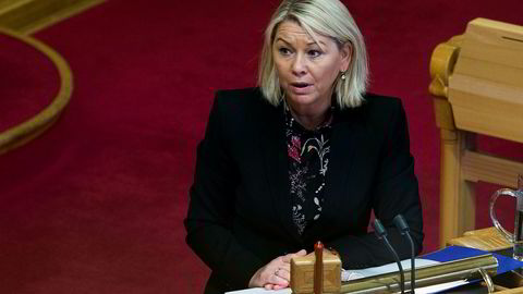Næringsminister Monica Mæland ble informert av Telenor om Bangladesh-saken.