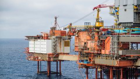 Kaefer Energy vil i løpet av året ansette minst 150 personer i sin oljeservicevirksomhet. En del av arbeidet skal gjøres for Aker BP. Her fra Aker BP-plattformen Valhall i Nordsjøen.