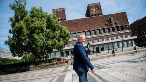 Byrådsleder i Oslo, Aps Raymond Johansen, påpeker at Oslo har gått omvendt og desentralisert helsetjenestene til bydelene.