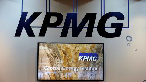 Arkivbilde av KPMGs logo. Selskapet har nylig sparket seks ansatte i forbindelse med lekkasjer knyttet til fremtidige revisjonsgranskninger.REUTERS/Toru Hanai