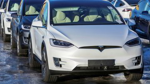 Det er på tide å starte nedtrappingen av momsfritaket for Tesla X og andre elbiler.