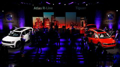 Bilutstillingen i Detroit er i gang denne uken, men Volkswagens to nyheter Atlas (til venstre) og en langversjon av Tiguan overskygges nok en gang av utslippsskandalen.