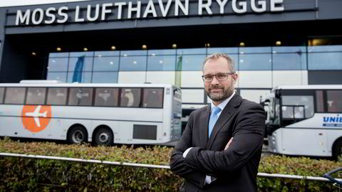 Daglig leder Knut R. Johannessen i Rygge Airport vil ikke snakke om hvorfor avtalene om ny flyplassdrift på Rygge ikke er på plass. Ifølge dagens operatør av flyplassen er grunnen at selskapet ikke har gitt et bud.