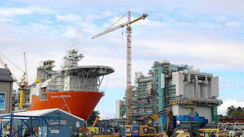 Når Offshore Norge har denne linjen, bør også oljevennlige politikere kunne avvise nye utslippskilder, à la Castberg-skipet (bildet), skriver Anne Karin Sæther.