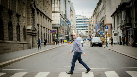 Rolf Lothe, fagsjef i Skattebetalerforeningen, råder alle til å sjekke skattemeldingen.