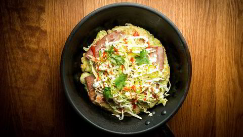 Credos Heidi Bjerkan lager enkle retter med asiatisk og nordisk vri, her okonomiyaki pannekake.