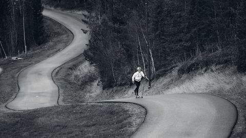 Motbakkefest. – Å drive med idrett kan bli som å være på en fest der en tar et glass til fordi en tror at da blir det litt artigere. Men tar du deg en enhet til, er det plutselig over, sier Didrik Tønseth.