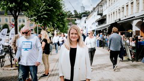 Astrid Bergmål, leder for Virke Reiseliv, reagerer skarpt på påstanden om at Norwegian har refundert nær samtlige kunder for kansellerte reiser.
