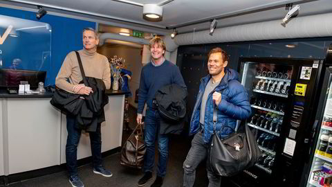 Jan Kvalheim (til venstre), Bjørn Maaseide og Thor Hushovd vil investere flere hundre millioner kroner i ny padeltenniskjede.