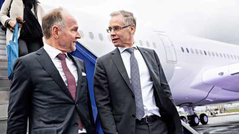 SAS' styreleder Carsten Dilling (til venstre) roser avtroppende sjef Rickard Gustafson: – Når man har hatt et bra samarbeid med én av Skandinavias beste toppledere, er det enormt ergerlig at det er over. Når det er sagt: Han har brukt de beste årene av karrieren i SAS, sier Dilling. Bildet er tatt på Kastrup i København sent i 2019.