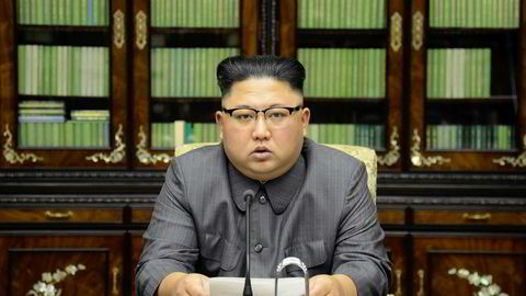 – Han er uegnet til å styre et land, han er en kjeltring og en gangster som liker å leke med ild, sier Nord-Koreas Kim Jong-un om USAs president Donald Trump.