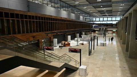 «Skandaleflyplassen» Berlin Brandenburg har stått tom i 2.500 døgn og kostet langt mer enn planlagt.