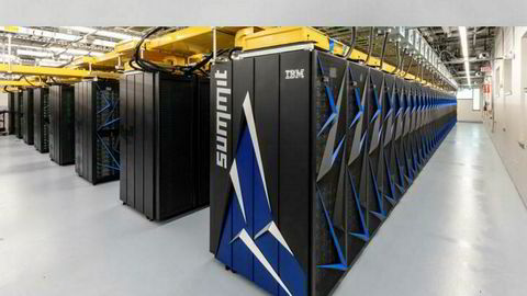 Verdens kraftigste superdatamaskin Summit er satt i drift.