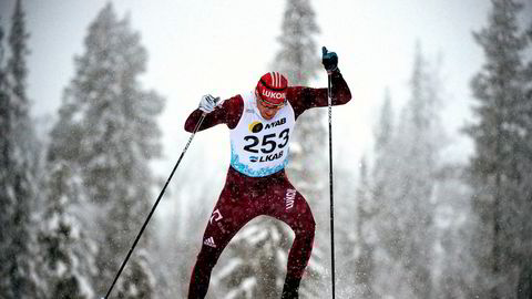 Alexander Legkov, som her går ti kilometer fristil under den svensk sesongpremiere på langrenn i Gällivare før jul, kan likevel få gå OL i Sør-Korea.