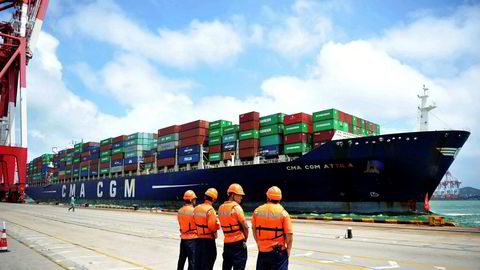 Etter to år med et fall i verdenshandelen har aktiviteten tatt seg opp i år med eksportvekst for de fleste asiatiske land.