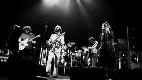 Konsert. Grateful Dead på Barton Hall på universitetscampus til Cornell University 8. mai 1977.