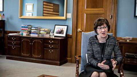 Moderator. Den republikanske senatoren Susan Collins fra Maine er ikke redd for å snu ryggen til Donald Trump og eget parti i saker hun mener er av nasjonens interesse