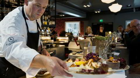 Vintage Kitchen tilbyr danske smørbrød på dagtid i vinbaren i første etasje.