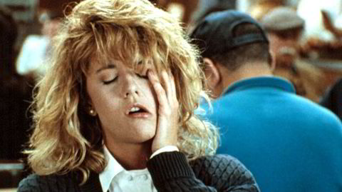 Falsk. I filmen «Da han møtte henne» (1989) viser Meg Ryan hvordan kvinner later som om de får orgasme. Nettstedet OMGYes vil at de skal slutte å late som.