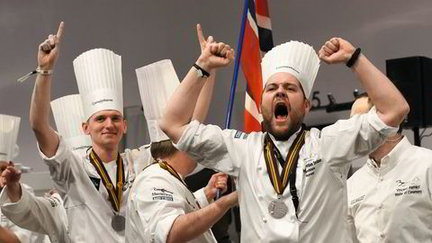 Christopher W. Davidsen (foran) kunne i januar feire sølvmedalje i kokkenes VM, Bocuse d'Or. Nå blir oppgaven å levere kulinariske opplevelser på Britannia Hotel når Odd Reitans totalrenoverte luksushotell åpner i Trondheim i 2019.