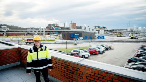 Administrerende direktør Per A. Sørlie i Borregaard er fornøyd med salgsvekst for visse produkter, selv om prisskvis driver resultatet ned.