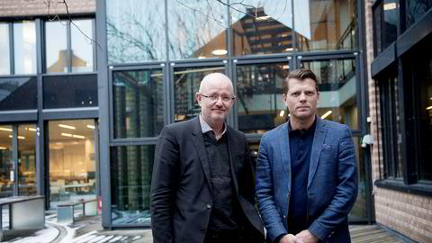 Administrerende direktør Per Myklestu (til venstre) og pensjonsrådgiver Tore Martin Andresen i Mercer Norge råder folk til å sjekke aksjeandelen i innskuddspensjonen sin.