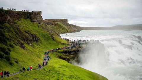 Turiststrømmen til de mest kjente islandske attraksjonene, som Gullfoss, vil ingen ende ta.