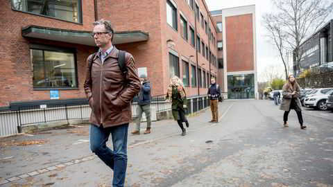 SSB-forsker Erling Holmøy fikk beskyttelse fra finansminister Siv Jensen i striden om hans stilling i byrået.
