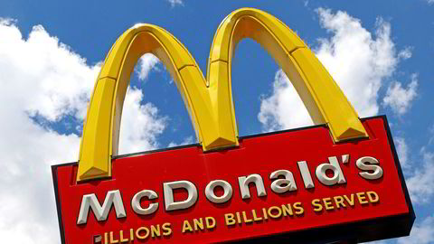 Fast-food-giganten McDonald's er i hardt vær om dagen. I tillegg til å ha blitt saksøkt av tidligere franchisetagere er selskapet også i en rettstvist med den tidligere toppsjefen Steve Easterbrook.